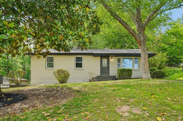 504 Kenney Dr, Clarksville, TN 37042