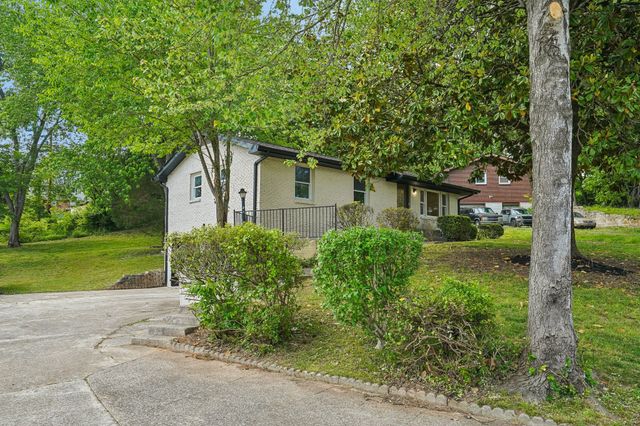 504 Kenney Dr, Clarksville, TN 37042
