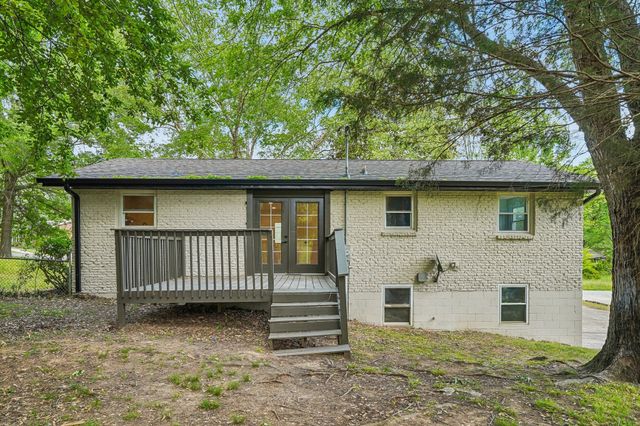 504 Kenney Dr, Clarksville, TN 37042
