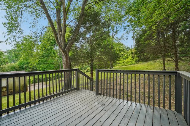 504 Kenney Dr, Clarksville, TN 37042