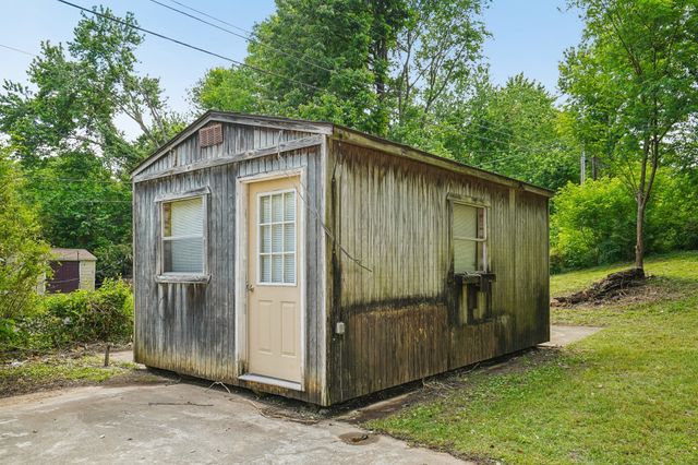 504 Kenney Dr, Clarksville, TN 37042