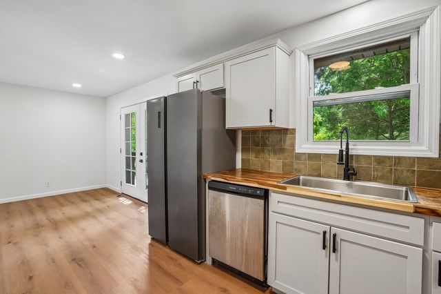 504 Kenney Dr, Clarksville, TN 37042