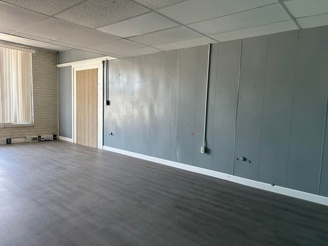 200 N Main Street, Burkesville, KY 42717