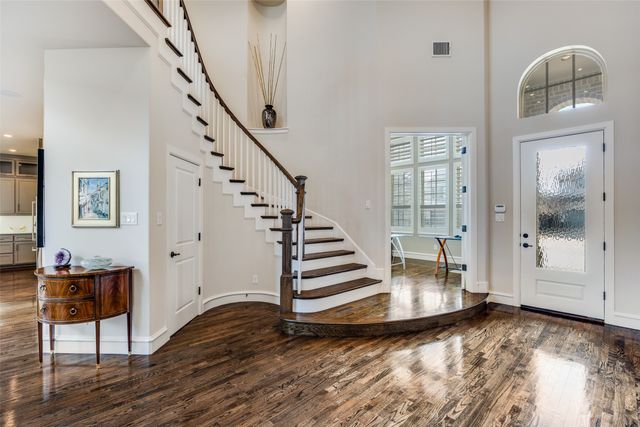 9444 Monteleon, Dallas, TX 75220