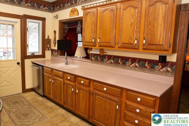 254 West Nesquehoning Street, Easton, PA 18042