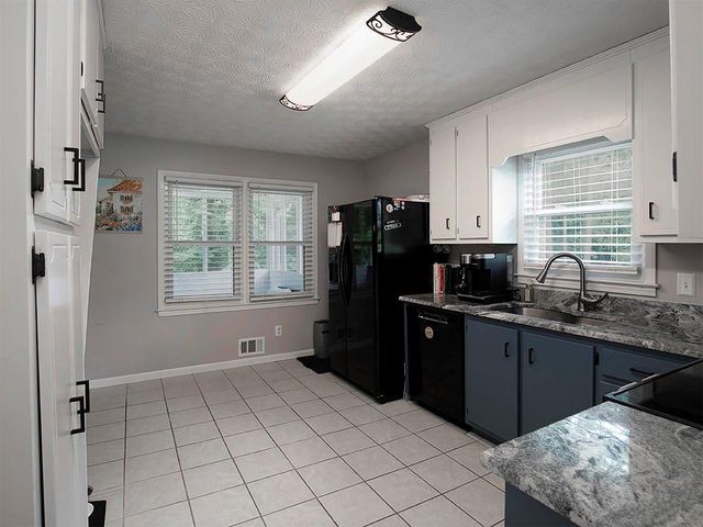 5070 Shadowood Drive, Canton, GA 30114