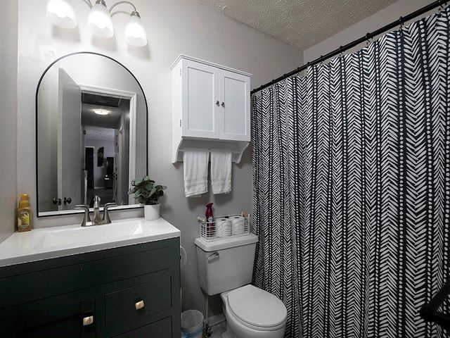 5070 Shadowood Drive, Canton, GA 30114