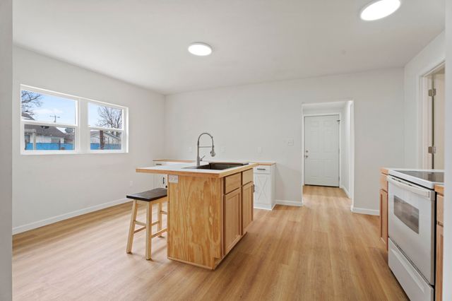 209 F Street NE, Miami, OK 74354