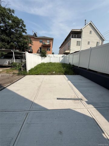 2273 Cincinnatus Avenue, Bronx, NY 10473