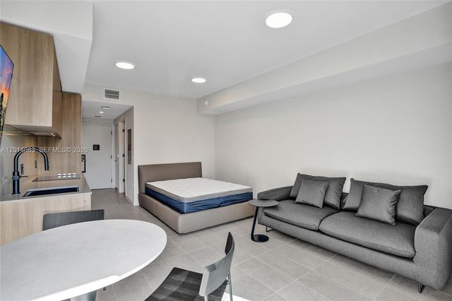 121 NE 5th Street 401B, Miami, FL 33132