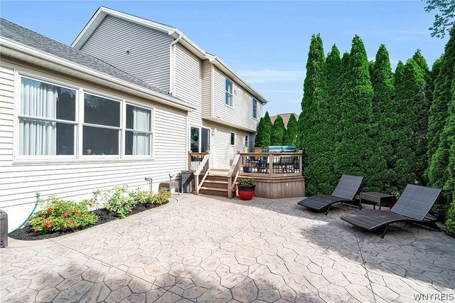 16 South Parrish Court, Amherst, NY 14228