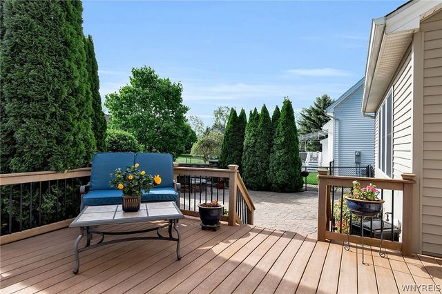16 South Parrish Court, Amherst, NY 14228