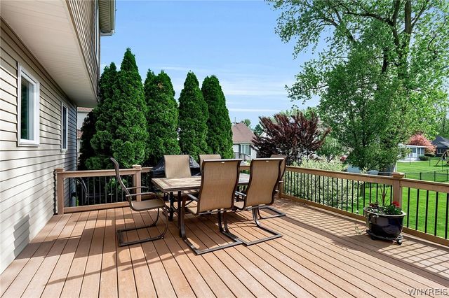 16 South Parrish Court, Amherst, NY 14228