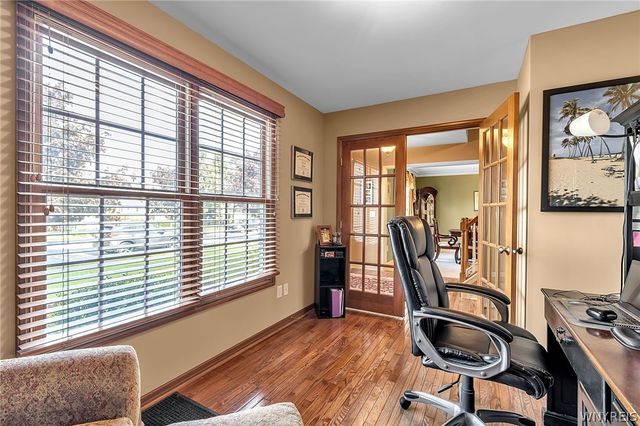 16 South Parrish Court, Amherst, NY 14228
