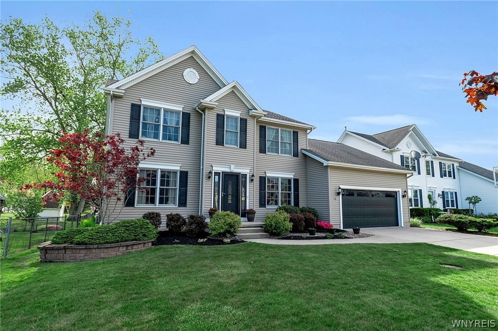 16 South Parrish Court, Amherst, NY 14228