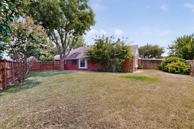 7005 Buckhorn Drive, Rowlett, TX 75089