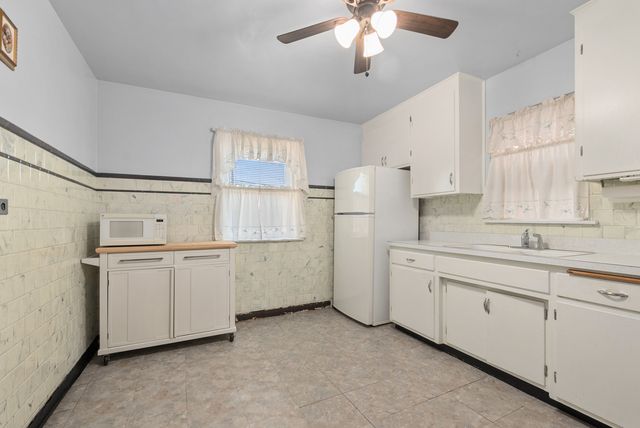 6621 S Kilpatrick Avenue, Chicago, IL 60629