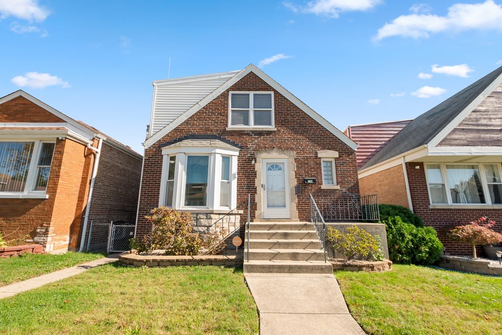6621 S Kilpatrick Avenue, Chicago, IL 60629