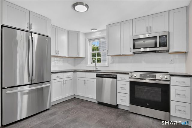 161 Ridgewood Drive, Groton, CT 06355