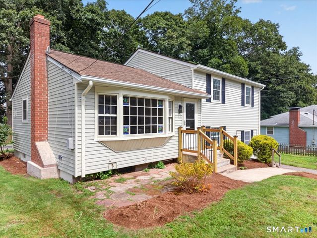 161 Ridgewood Drive, Groton, CT 06355