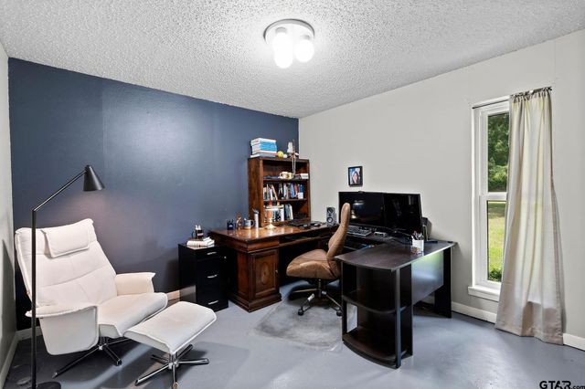 404 Jones Rd, Longview, TX 75603