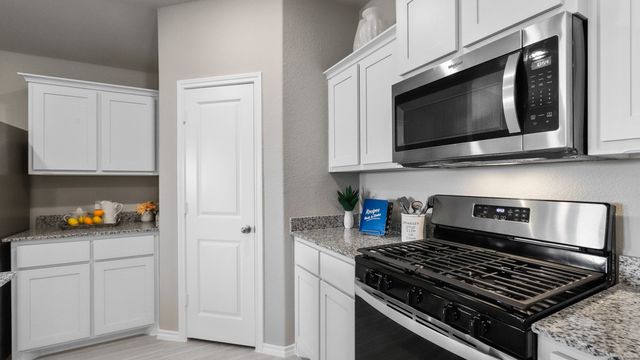 417 LUBBOCK Drive, Azle, TX 76020