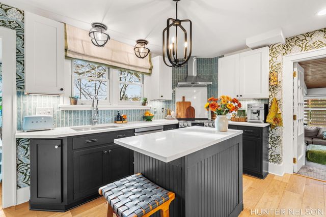 519 S 7th Street, Grand Haven, MI 49417