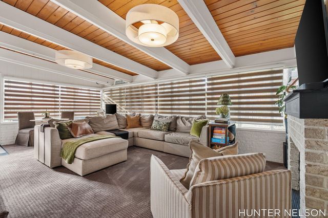 519 S 7th Street, Grand Haven, MI 49417