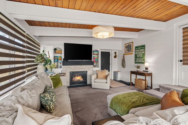 519 S 7th Street, Grand Haven, MI 49417