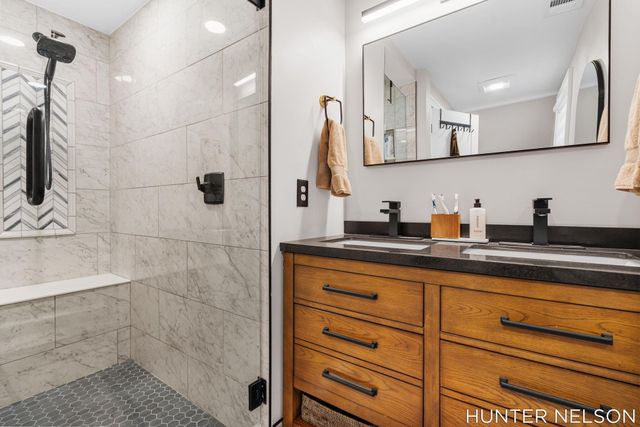 519 S 7th Street, Grand Haven, MI 49417