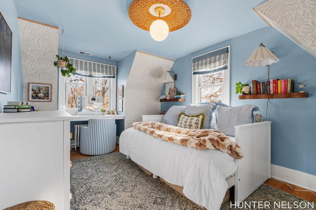 519 S 7th Street, Grand Haven, MI 49417