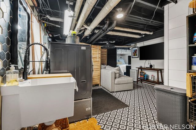 519 S 7th Street, Grand Haven, MI 49417