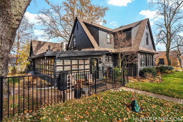 519 S 7th Street, Grand Haven, MI 49417