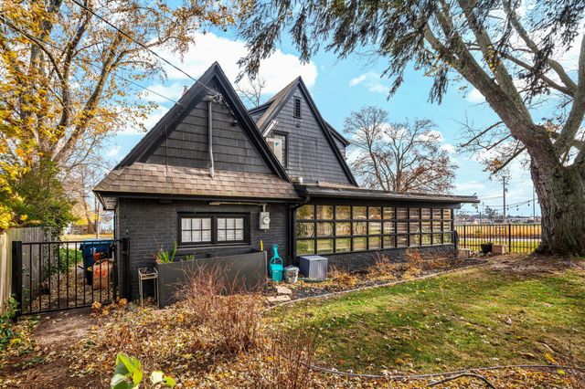 519 S 7th Street, Grand Haven, MI 49417