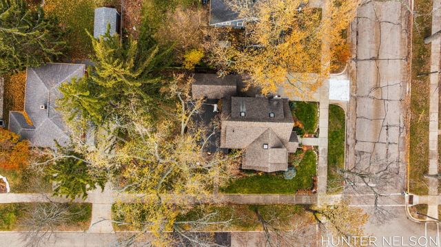 519 S 7th Street, Grand Haven, MI 49417