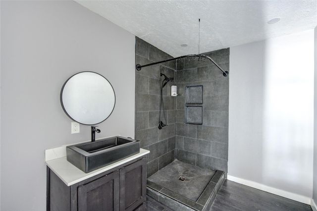 16569 Kingsbury Drive, Conroe, TX 77303