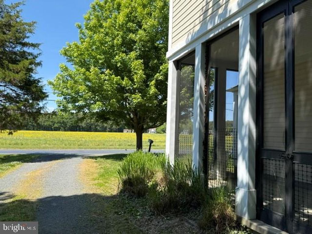 Image 5 of property listing at 7033 THORNETON RD, Royal Oak, MD 21662
