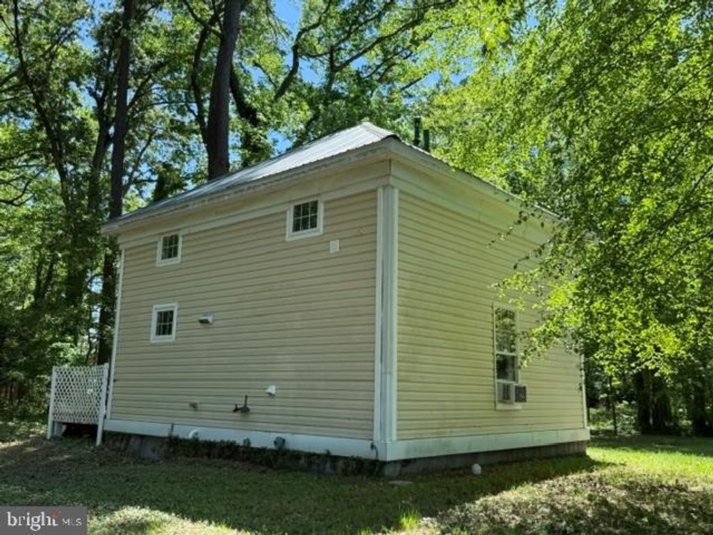 Image 7 of property listing at 7033 THORNETON RD, Royal Oak, MD 21662
