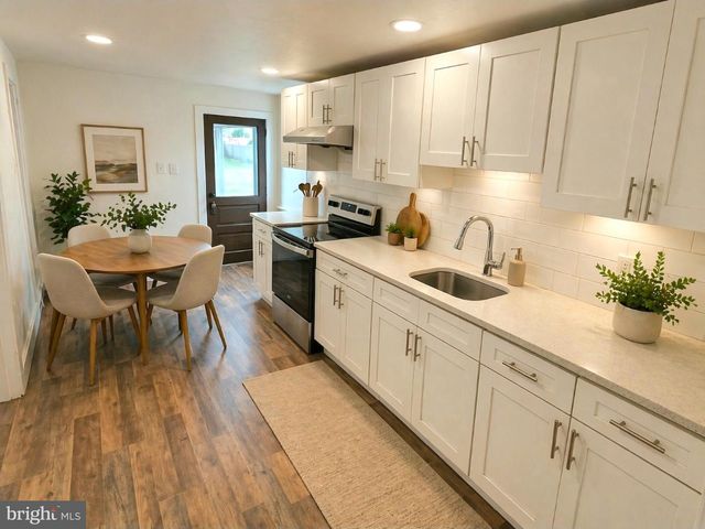 2005 W MAIN ST, Norristown, PA 19403