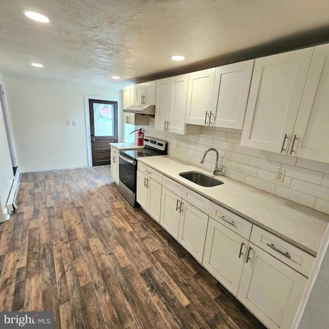 2005 W MAIN ST, Norristown, PA 19403