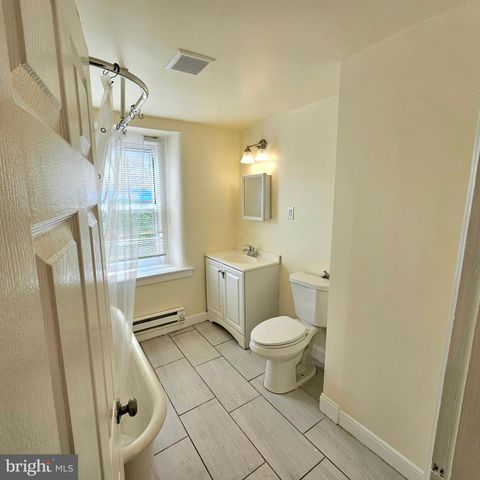 2005 W MAIN ST, Norristown, PA 19403