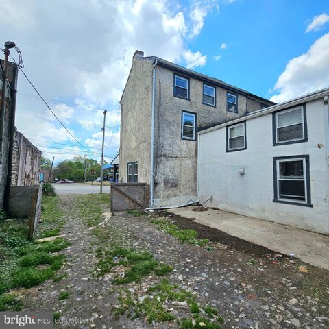 2005 W MAIN ST, Norristown, PA 19403