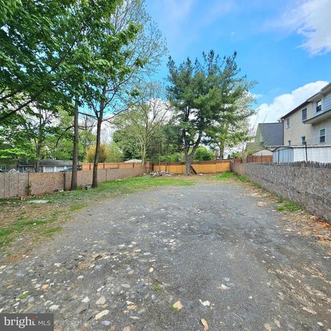 2005 W MAIN ST, Norristown, PA 19403