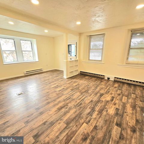 2005 W MAIN ST, Norristown, PA 19403