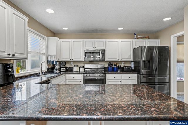 7503 Shadowwood St NE, Keizer, OR 97303