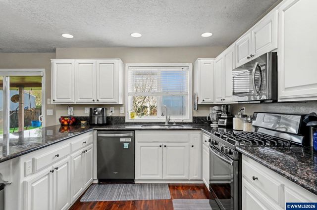 7503 Shadowwood St NE, Keizer, OR 97303