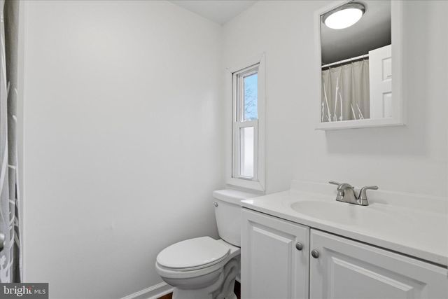 7 OAK DR, Spring City, PA 19475