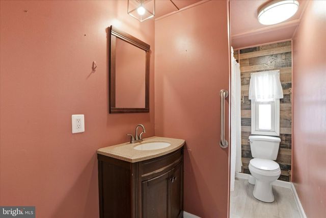 7 OAK DR, Spring City, PA 19475