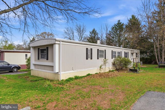 7 OAK DR, Spring City, PA 19475