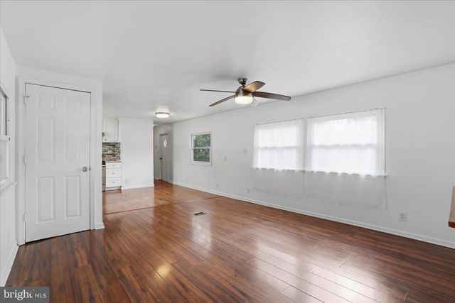 7 OAK DR, Spring City, PA 19475